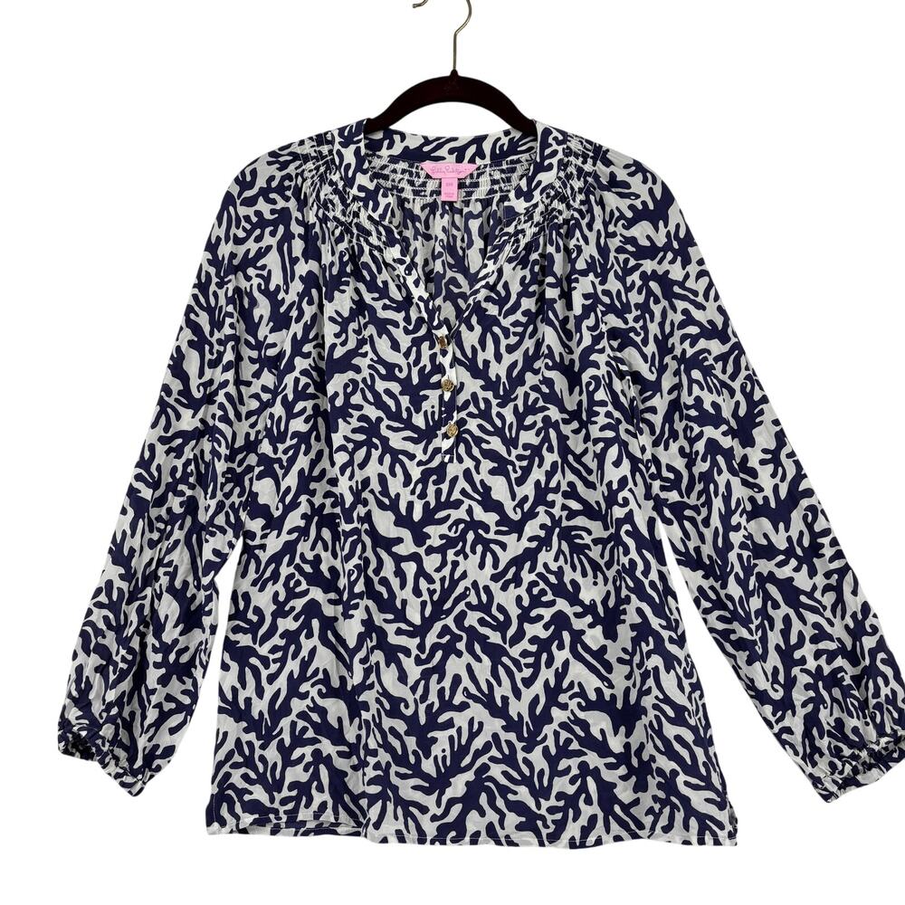 Lilly Pulitzer Elsa Silk Blouse Size XXS‎ Navy Blue White Coral Print Smocked